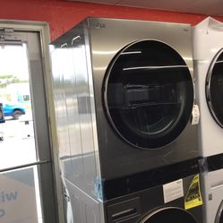 New Scratch And Dent LG Front Load Washer And Dryer Stack Unit. 1 year Warranty 