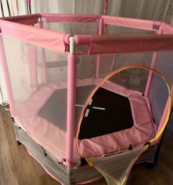 Like new toddler kids trampoline