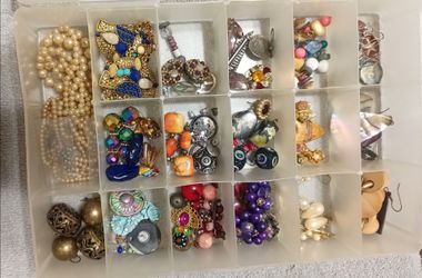 Vintage Costume Jewelry
