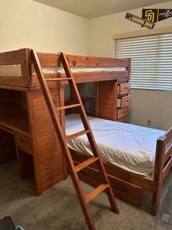 Wood Twin Bunkbed Set w/ mattresses /Desk/ Drawers/ Ladder