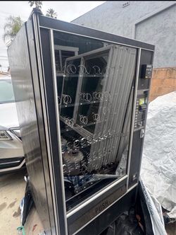 Snack Vending Machine with Card Reader