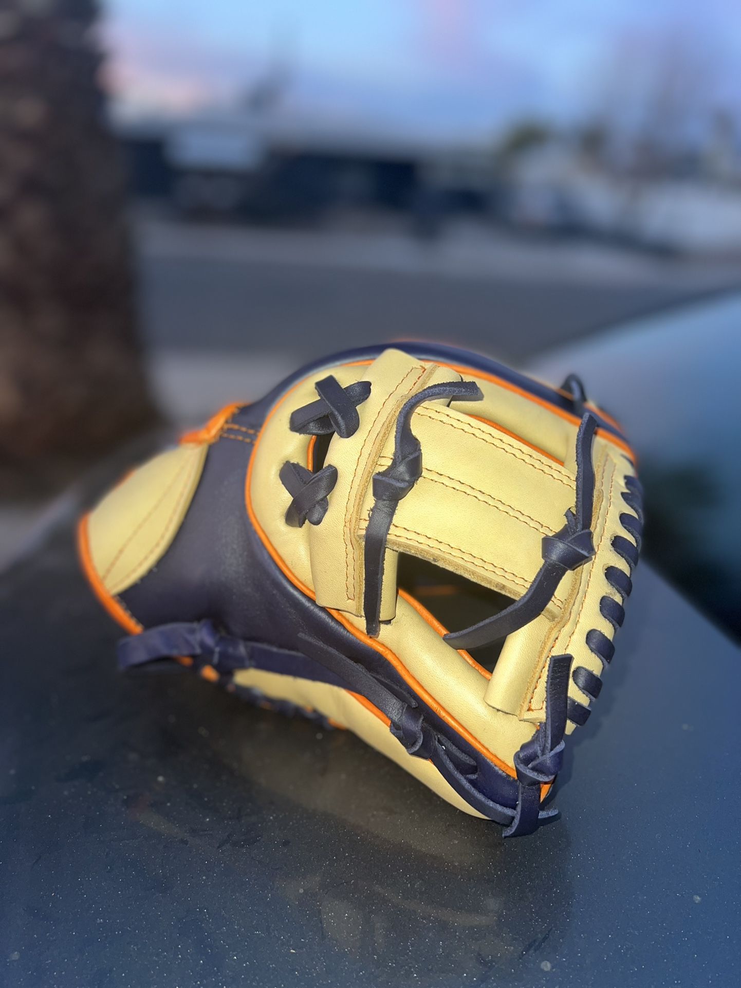 Baseball glove