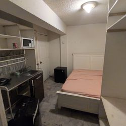 Air BNB Room for the night! TONIGHT ONLY