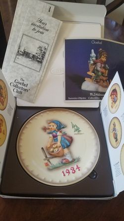 Hummel Annual Collector's plate. W. Goebel