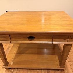 Kitchen Island - Magnolia Collection 