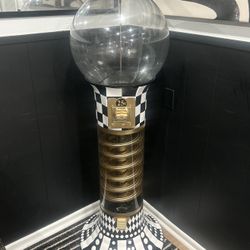 Fully Functional Wizard Gum ball Machine With Key