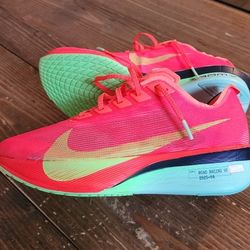 Nike Women's Vaporfly 4. Size 7W