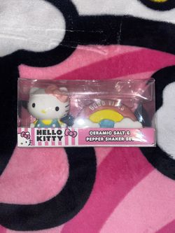 Hello Kitty Salt & Pepper Shakers