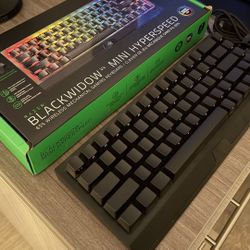 Razer Blackwidow V4 Mini Wireless 