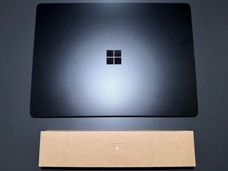 Microsoft Surface Laptop 4 - 13.5" TouchScreen (16GB RAM, 256GB SSD, Intel Core i7 11th Gen)