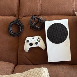 Xbox Series S & Controller 