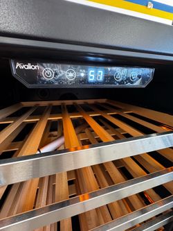 Avallon AWC242SZRH built-in wine refrigerator stainless steel single zone excellent condition