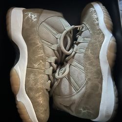 Jordan 11 Women’s Size 9