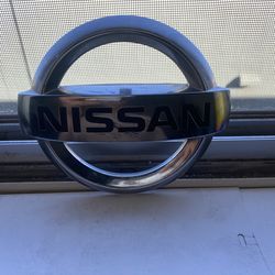 NISSAN logo