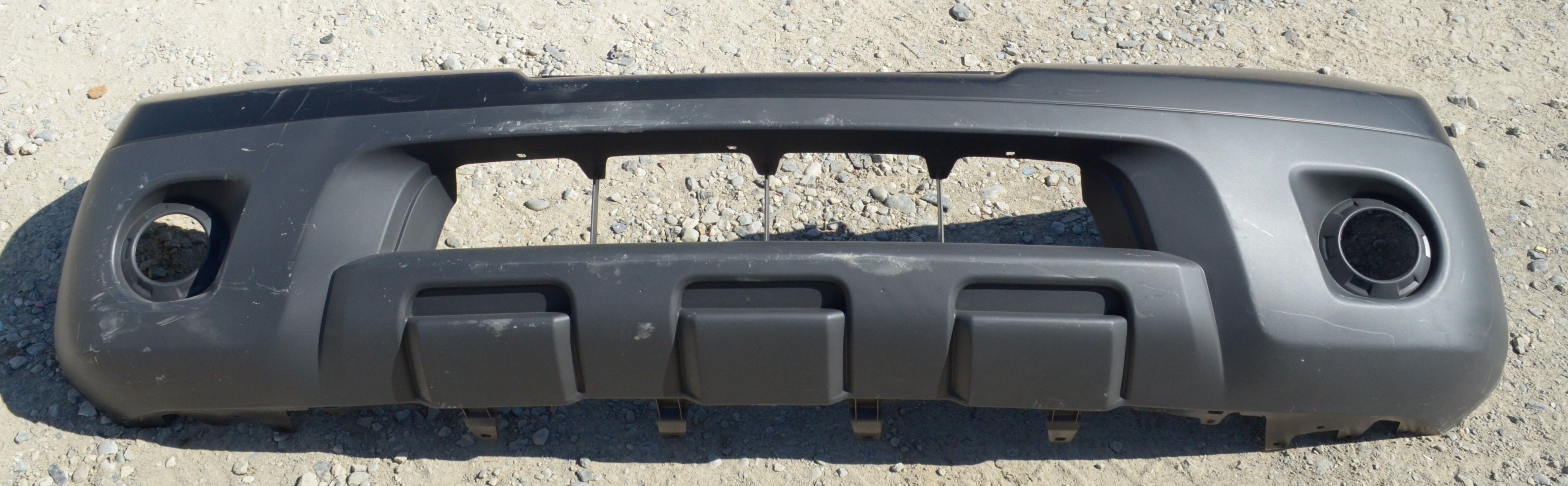 USED REF#U0129 || 2009-2021 NISSAN FRONTIER || FRONT BUMPER COVER ONLY