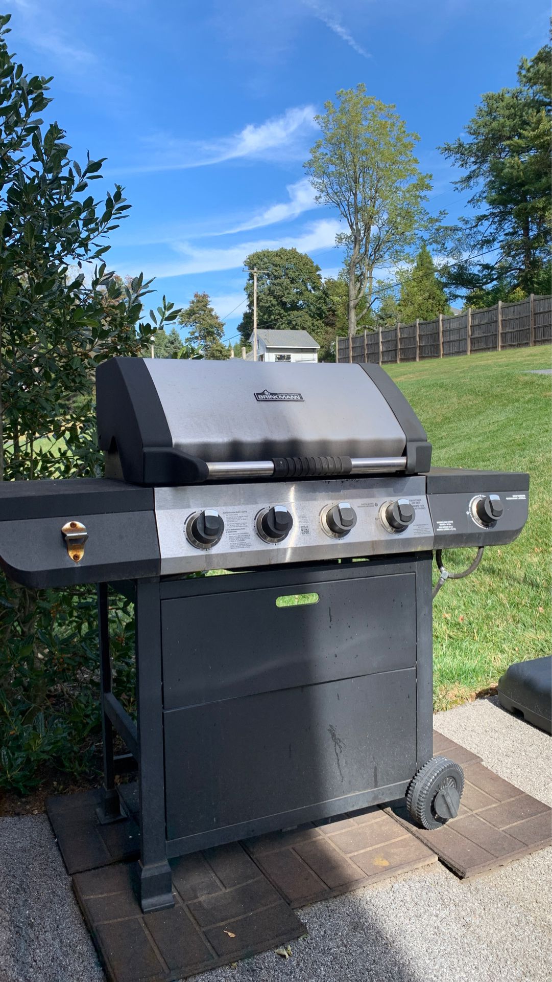 FREE Working BBQ - needs new parts, but works great!