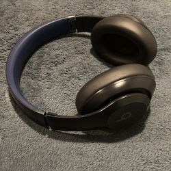 Beats Studio Pro Wireless Noise-Canceling Headphones (Excellent Condition)