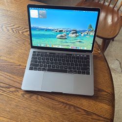 MacBook Pro 13in 2019 Touchbar 256gb 
