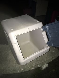 Pet food holder only 15 FIRM