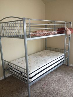 Twin bunk bed URGENT MOVING