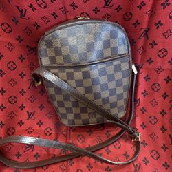 Louis Vuitton Handbag Certified Authentic LOUIS VUITTON 