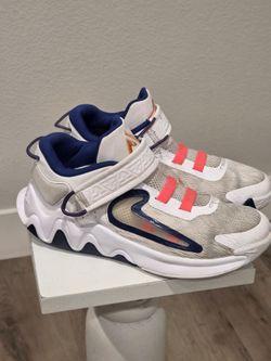 Giannis Nike size 2.5