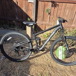 ozark trail Bike Size 29 brand new $160