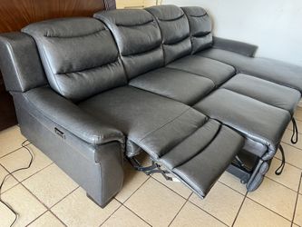 Dark Gray SLEEPER SECTIONAL With Storage