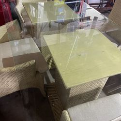 Beautiful Florida Dining Room Table & Chairs