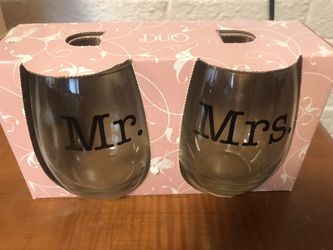 NEW Mr. & Mrs. Glasses