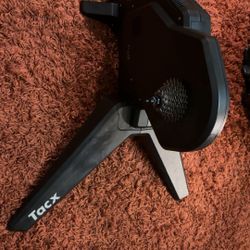 Garmin Tacx FLUX S Direct Drive Smart Trainer