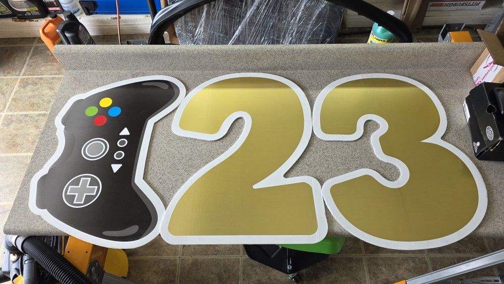 Free Video game Themed Plastic Birthday Number Signs