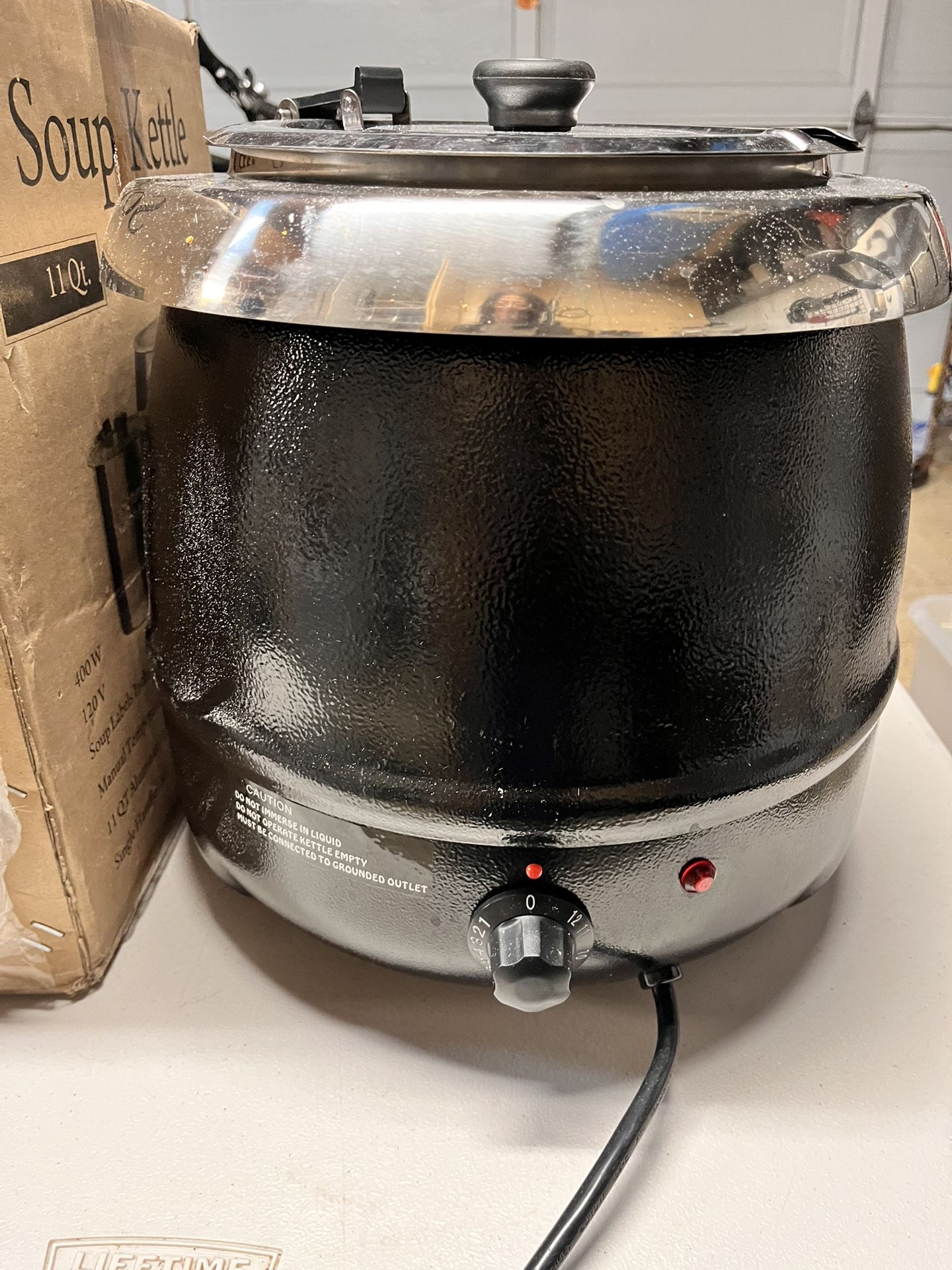 Avantco 11QT Black Soup Kettle Warmer