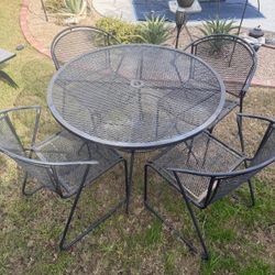 Table Set And Lounging Chairs 