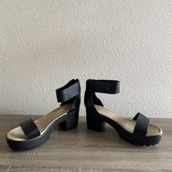 Koi Footwear  Black Women’s Sandals 7