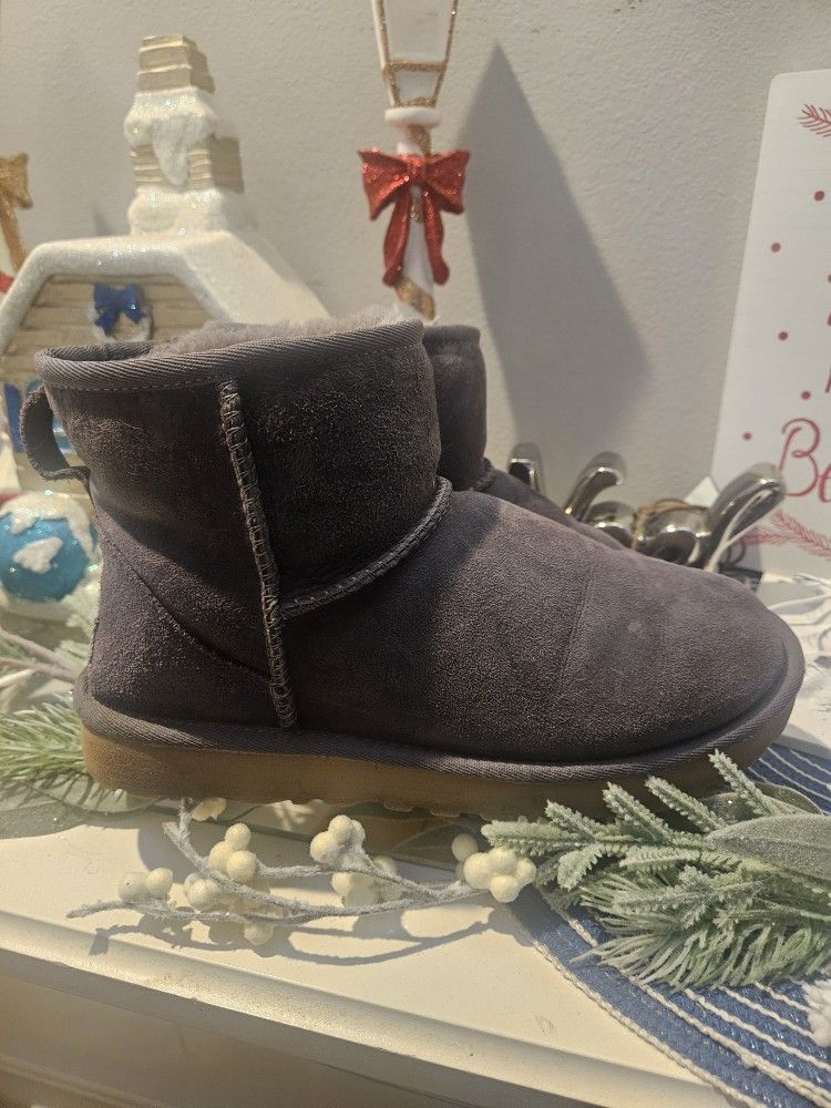 Uggs Women's Size 7