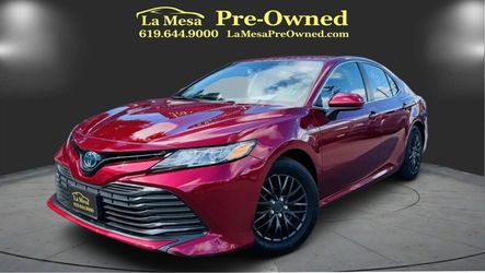 2020 Toyota Camry Hybrid LE