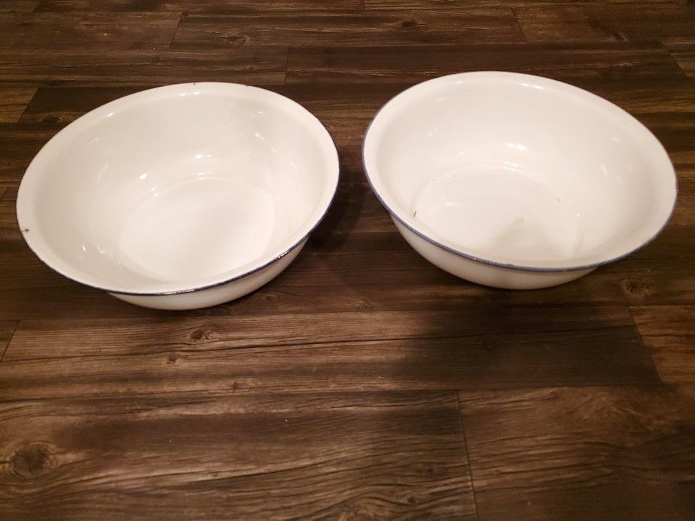 2 White Pewter metal Bowl