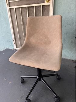 Desk chair