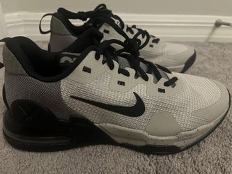 Nike Air Max Alpha Trainer 5. Size 8Men 