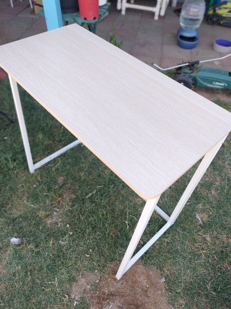 ***Folding desk***