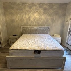 Sparkling King Bed With Side Tables And Dresser