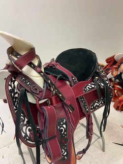 Montura charra de cuero lasser