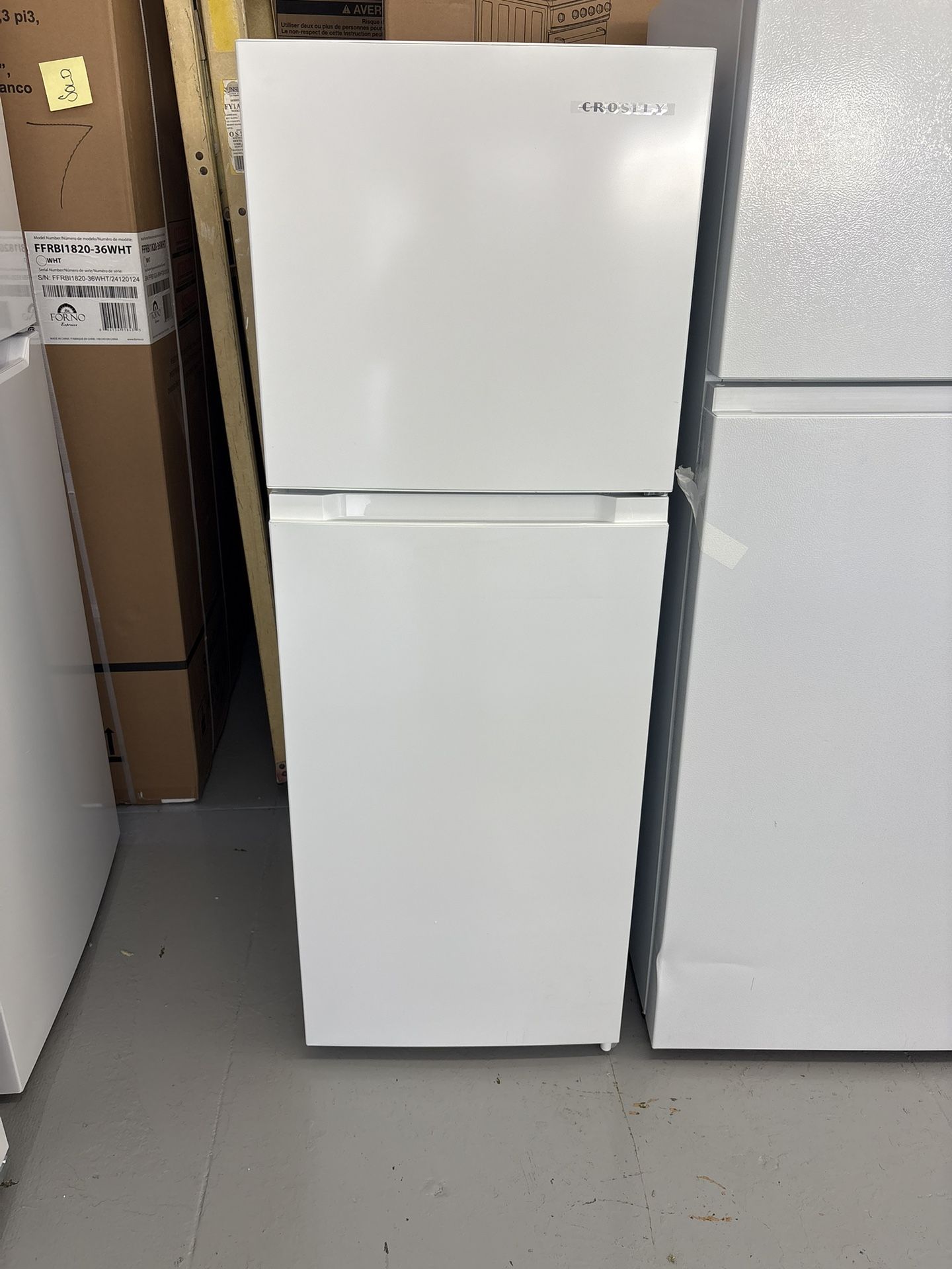 Crosley 22 in Refrigerator 10.1 Cu Ft