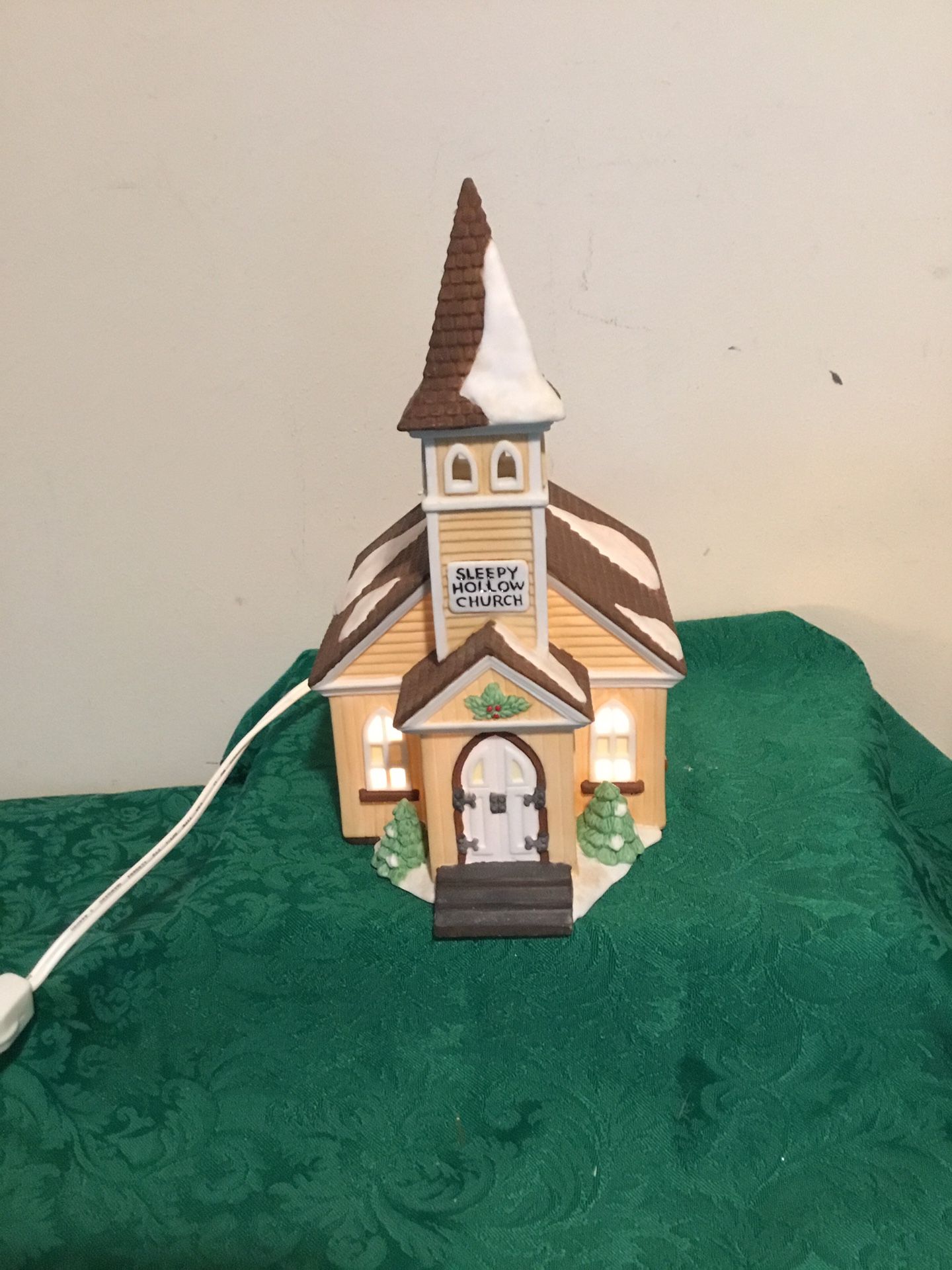 Department 56 sleepy Hollow Church new England heritage Village 59552 in original box