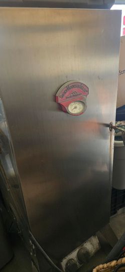 Smoky Mountain Series Vertical Stainless Steel Smoker