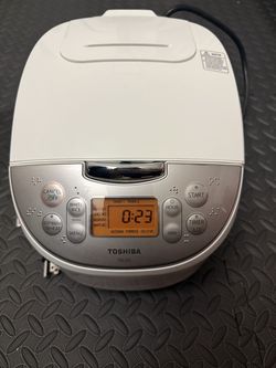 Toshiba Rice Cooker TRCS01, 6 Cup, Never Used