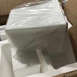 New Línea Lighting $10