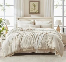 7 Piece King Cream Bed Set