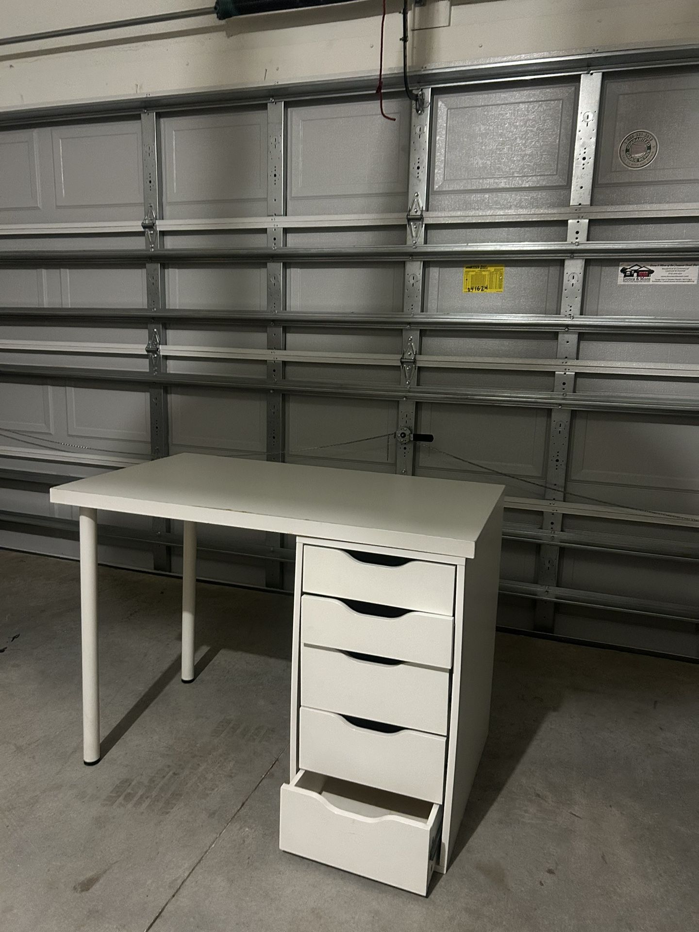 White Desk